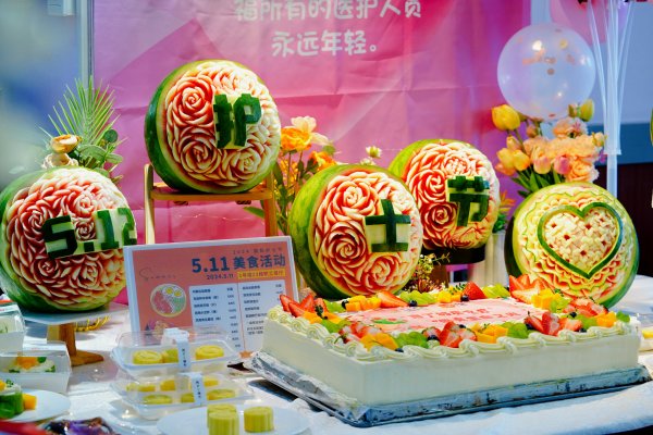 活动回首丨唱起天使赞歌，为护士天使守候，向大爱致敬